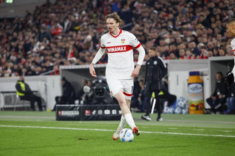 纳帅:我与沃尔特马德谈过,他留在斯图加特可能有更多比赛时间