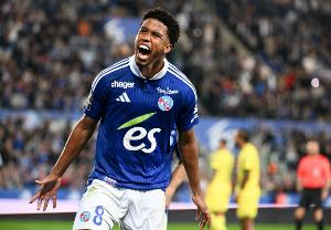 邮报:马雷斯卡决定带安德烈-桑托斯去世俱杯,并且他有可能留队