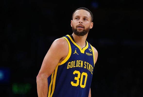 五连败坠深渊 “再苦一苦库里”是勇士最后救命稻草