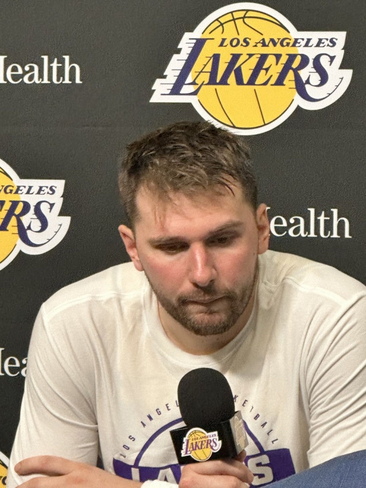 东契奇：对阵黄蜂很难&amp;开局很好后面糟糕 三球会制造空间投篮